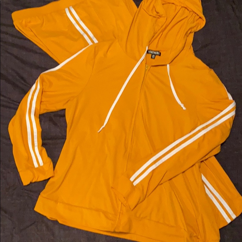 Women’s track suit